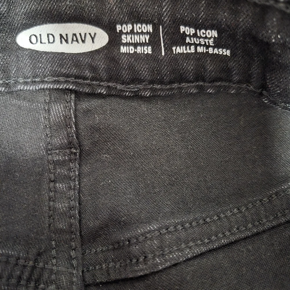 Old Navy Black Distressed Pop Icon Mid-Rise Skinny Jeans Size 16 NWOT - Picture 4 of 7